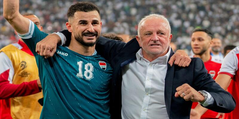 Teams photo of Iraq before match